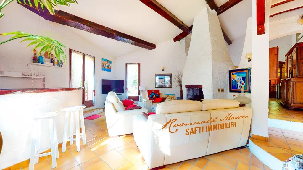 Elutuba - Traditional House with Pool in Belgentier