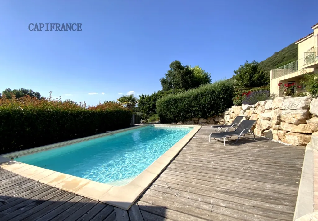 Piscina - Villa with Pool and View in Oraison