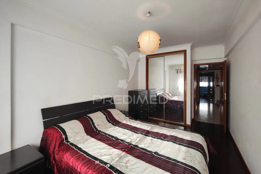 Magamistoad - T2 Apartment with Fireplace in Monte Abraão, Queluz