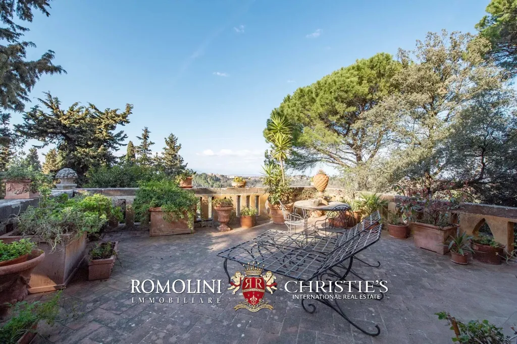 Terrass - 18th-Century Villa with Panoramic Views near Pisa