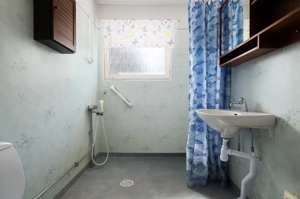 Salles de bain - Charming 1½-Floor House with Garden in Nynäshamn
