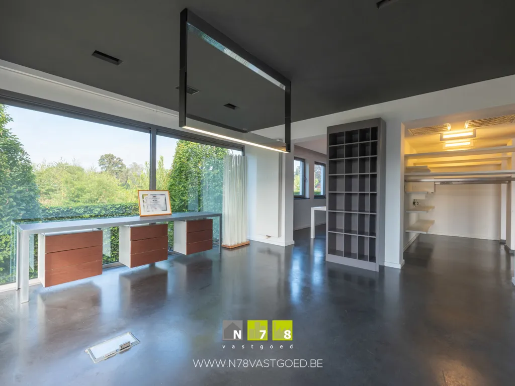 Séjour - Villa Moderne avec Appartement et Garage à Dilsen