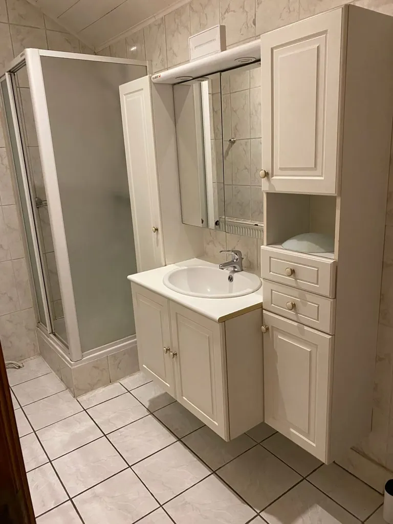 Bathrooms - House with Co-living in Wavre
