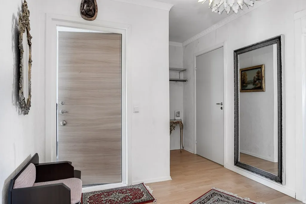 Esik - Renovated Flat with Glass Balcony in Kalmarhus