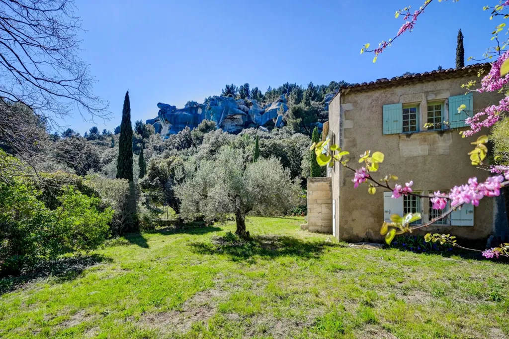 Exterior - Charming Property with Pool in Baux de Provence