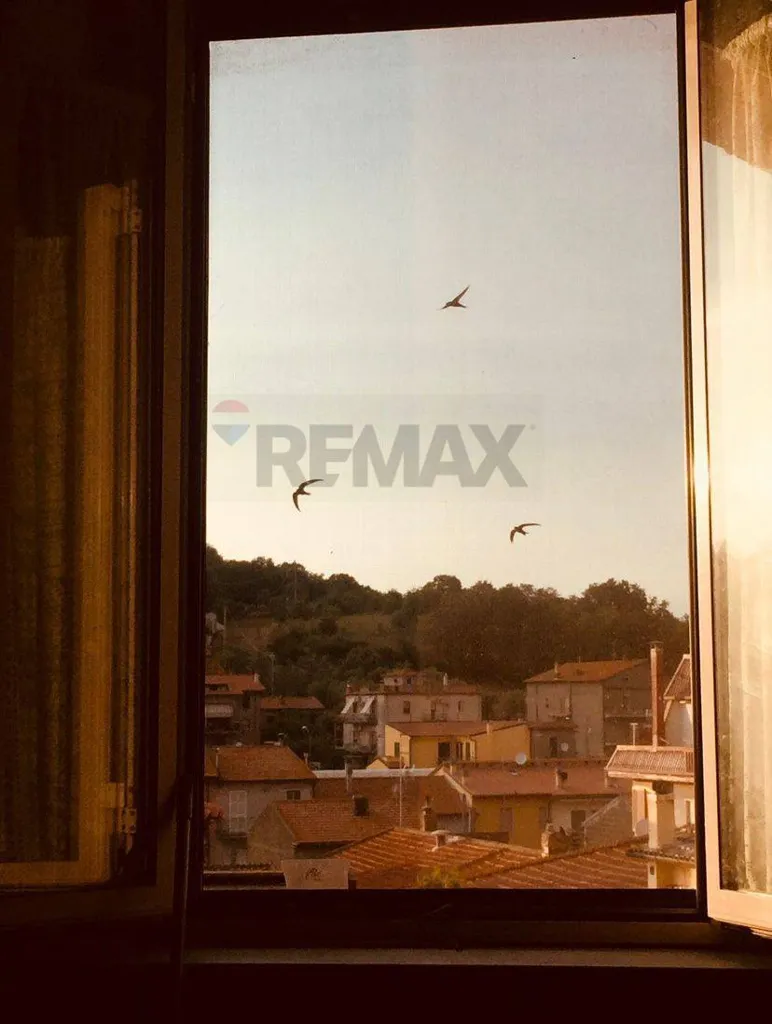 Pièces - Bright Apartment with Terrace in Monte Romano