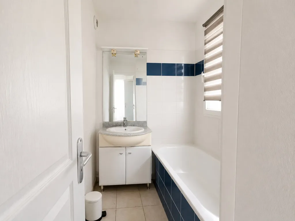 Salles de bain - Appartement T2 avec Parking et Piscine à Amiens