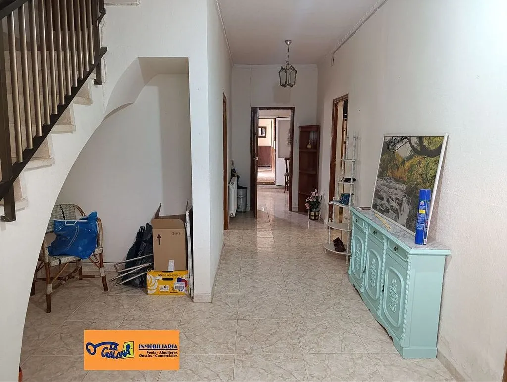 Ingresso - Two-Storey House with Terrace in Valdepeñas