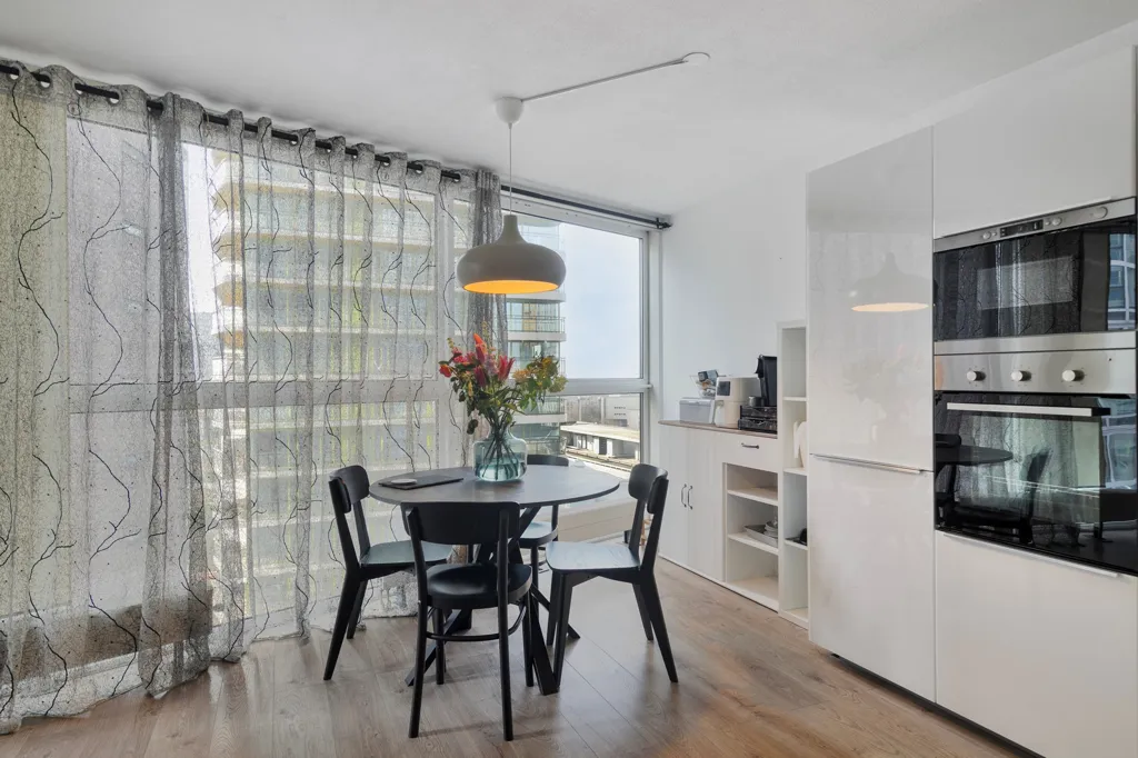 Salle à manger - 2-Bedroom Apartment with Balcony in Rotterdam