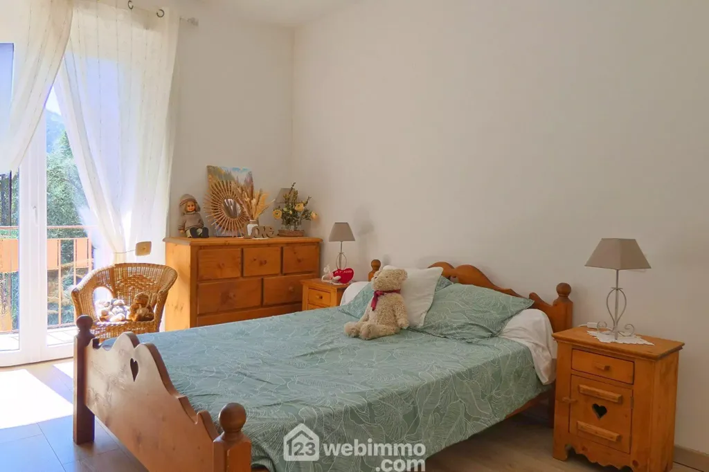 Chambres - Appartement Refait à Neuf avec Vue Montagne à Ugine