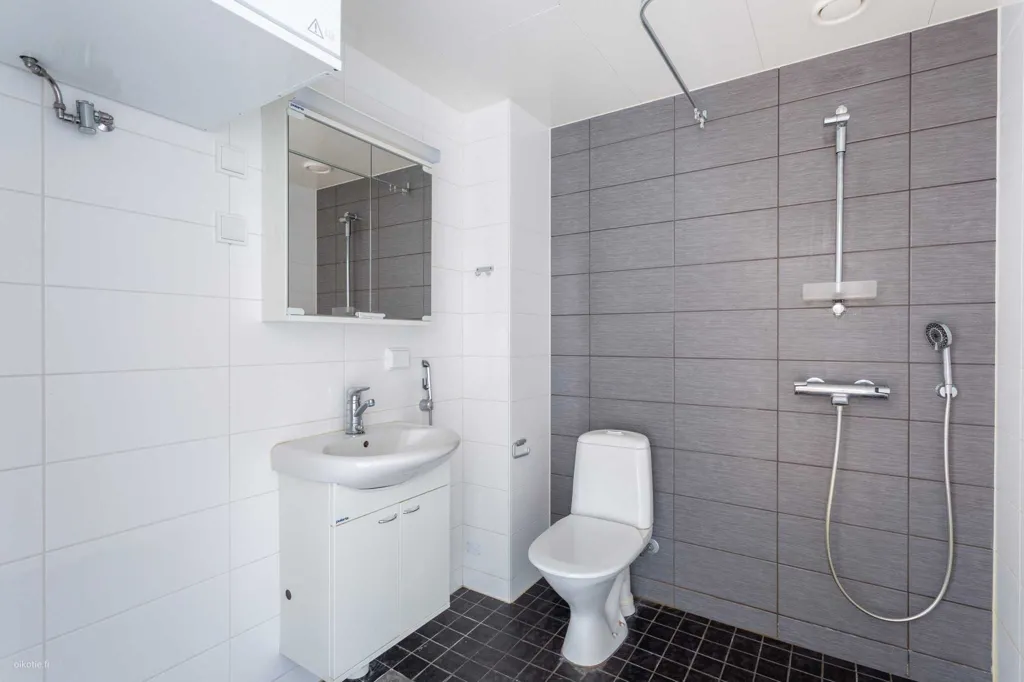 Bathrooms - Modern Flat with Balcony in Porvoo