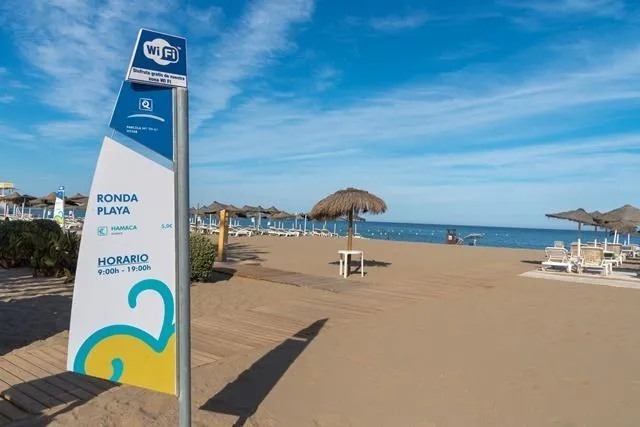 Seafront Flat with Terrace in Fuengirola