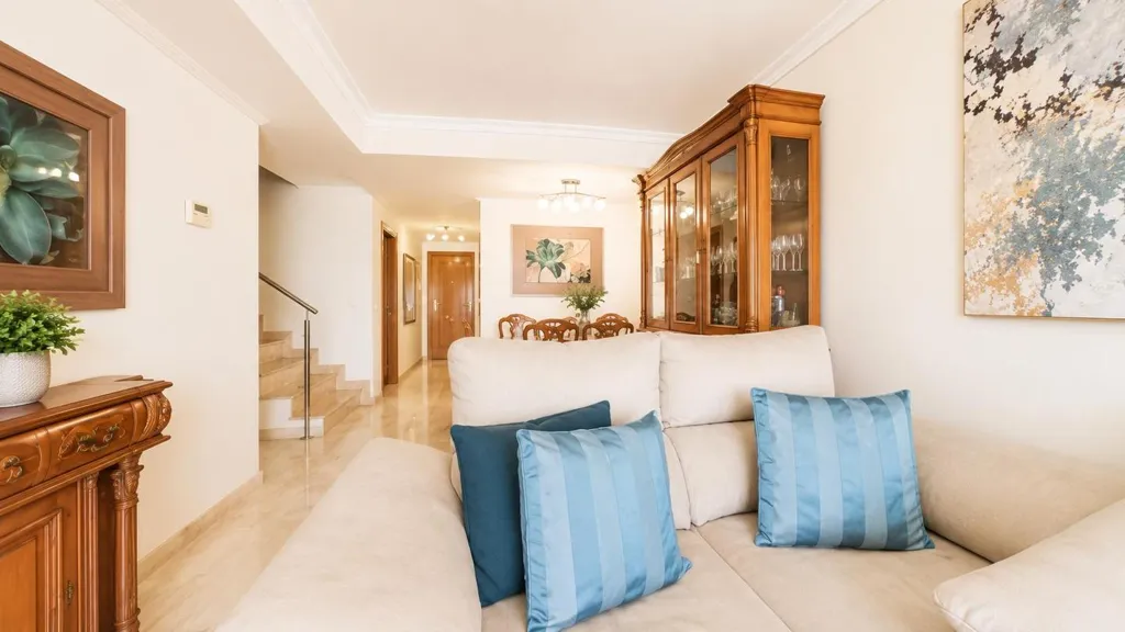 Elutuba - Duplex with Sea Views in Benalmádena