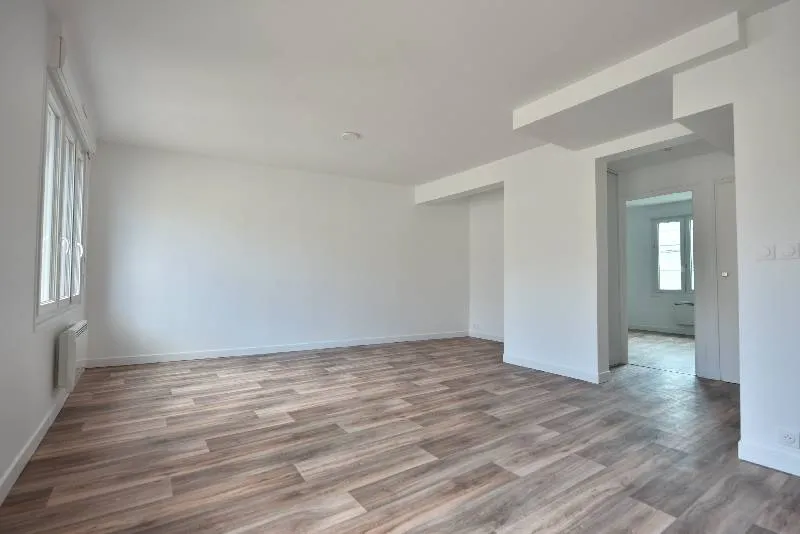 Toad - Renovated 2-Bedroom Apartment in Cherbourg