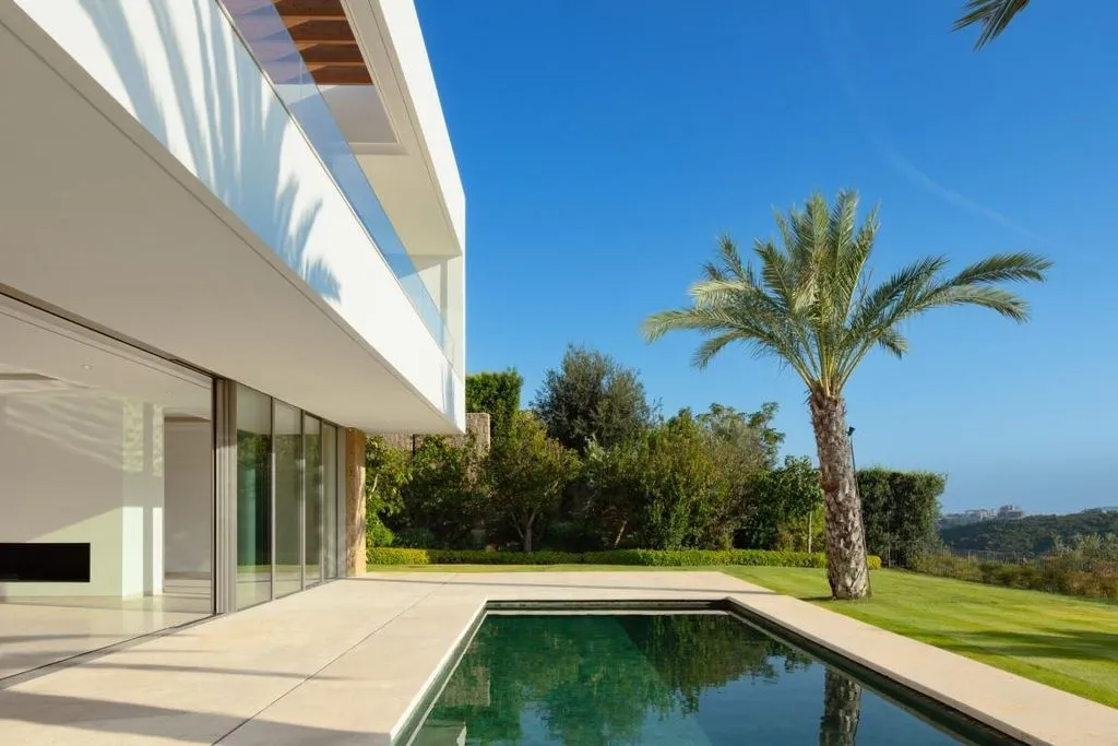 Piscina - Luxury Villa with Pool near Estepona Golf Course