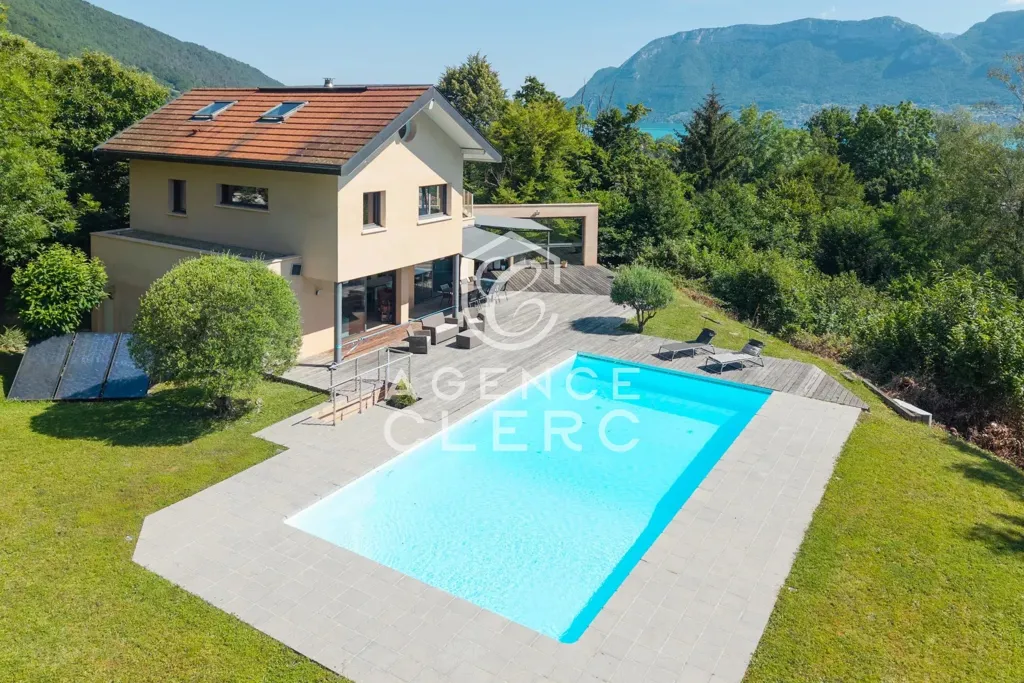 Vue aérienne - Propriété Contemporaine avec Vue Lac à Sevrier