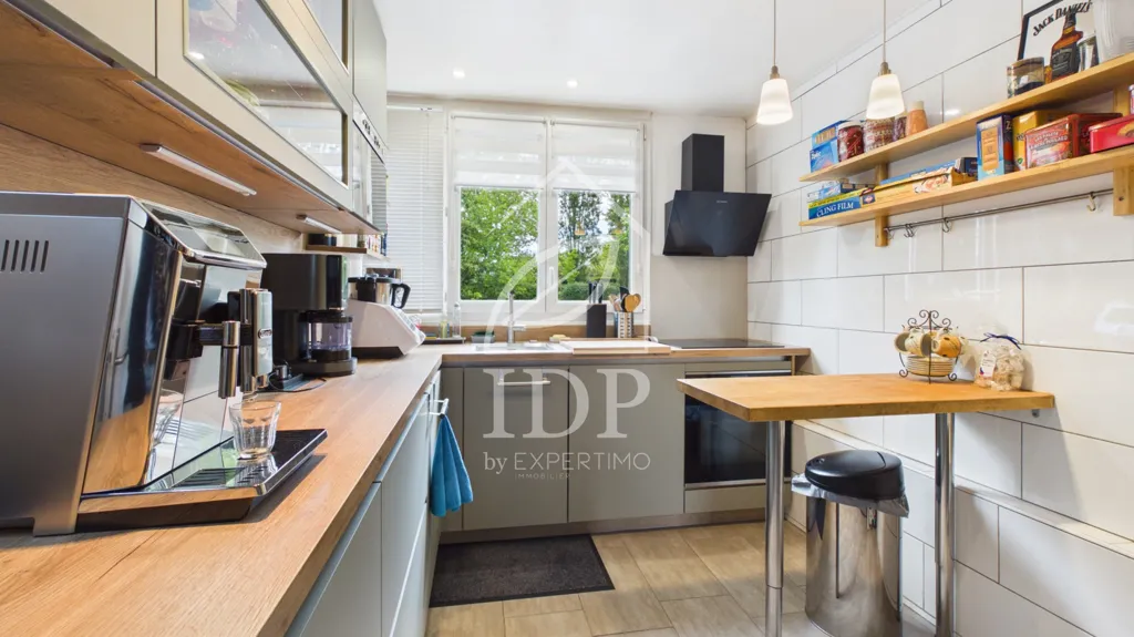 Köök - Fully Renovated 4-Piece with Balcony in Corbeil-Essonnes