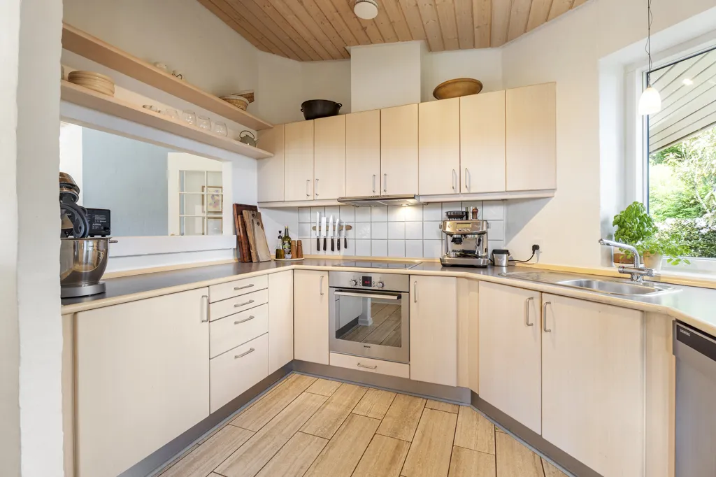 Cuisine - Architect-Designed Villa with Ådalen View
