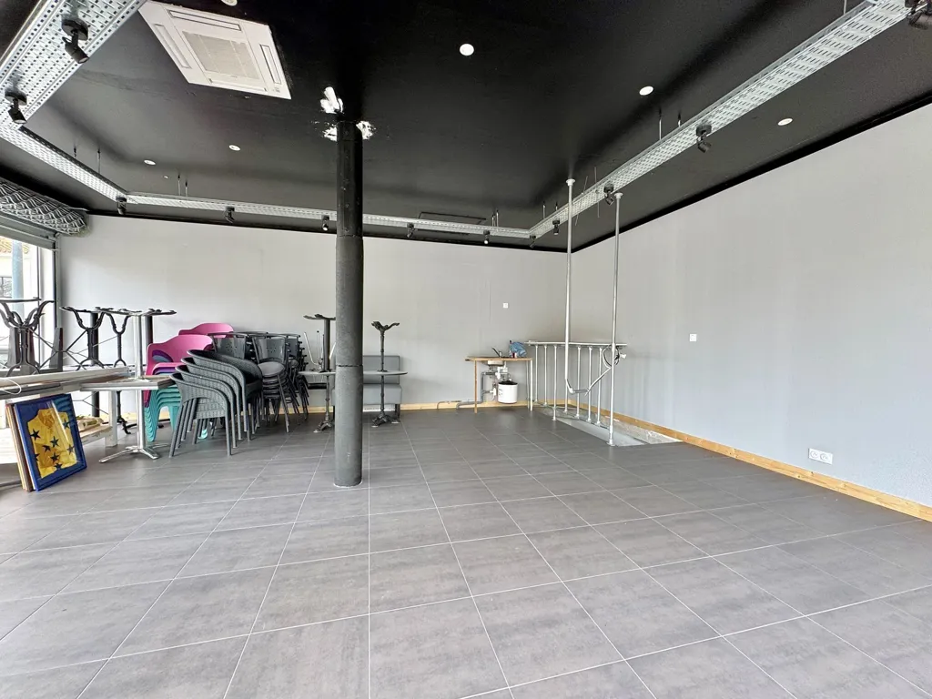 Pièces - Local à Transformer en Appartement au Cœur du Centre-Ville