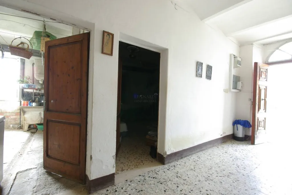 hallway_entrance