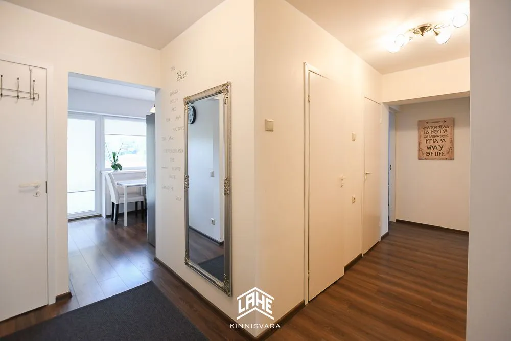Flur - Renovated Apartment with Balcony in Kõrveküla