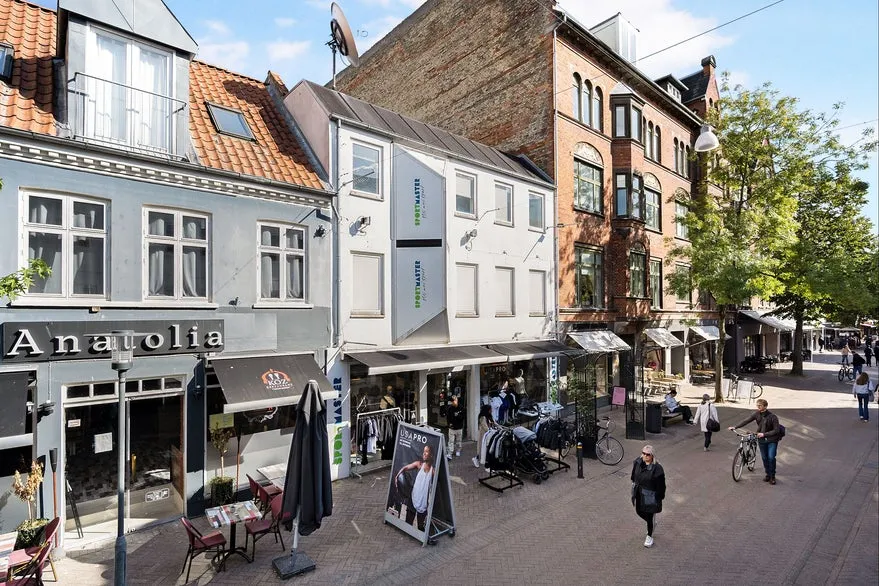 Extérieur - Retail Unit with High Visibility in Odense City Centre