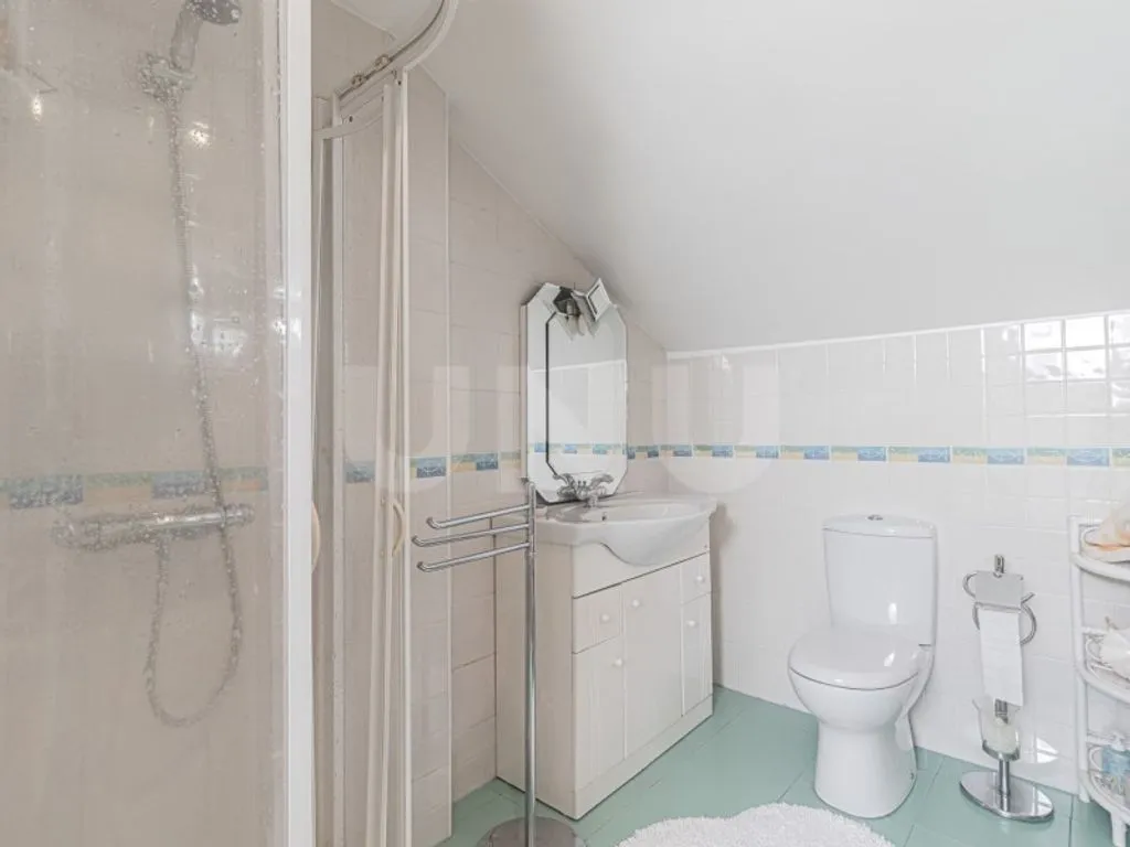 Salles de bain - Luxury House with Terrace in Almada