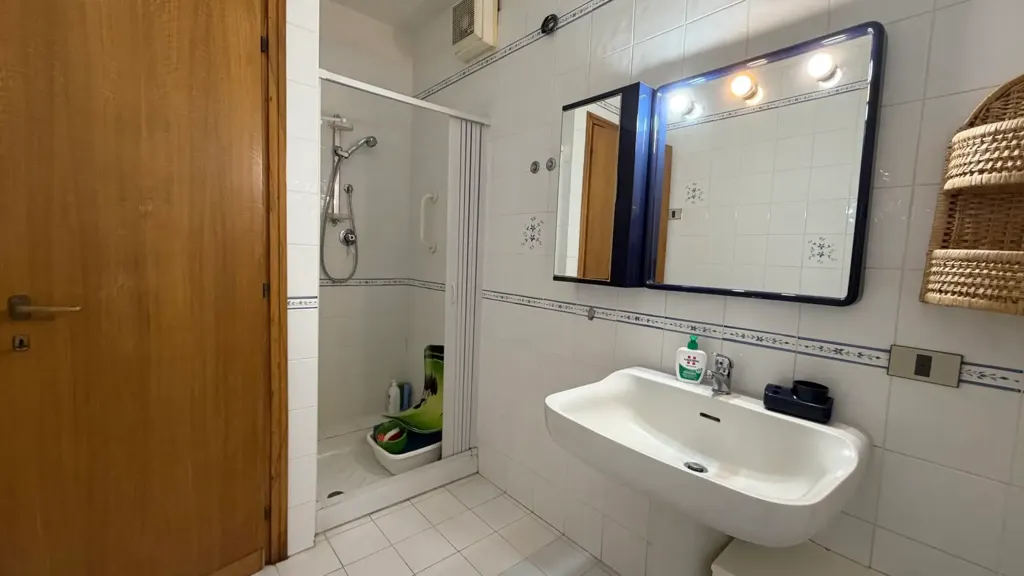 Salles de bain - Apartment with Sea View in Nettuno