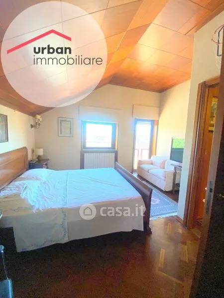 Chambres - Independent Villa with Private Garden in L'Aquila
