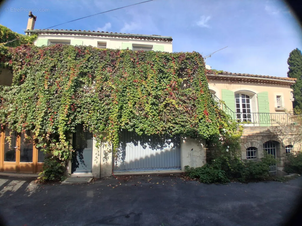 facade