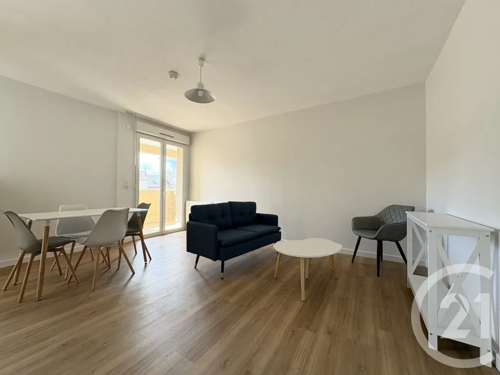 Wohnzimmer - City Centre Apartment with Balcony in Limoges