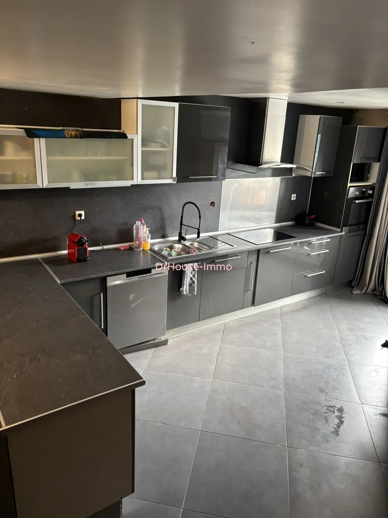 Cuisine - Maison avec Jardin dans Quartier Calme à Wattrelos