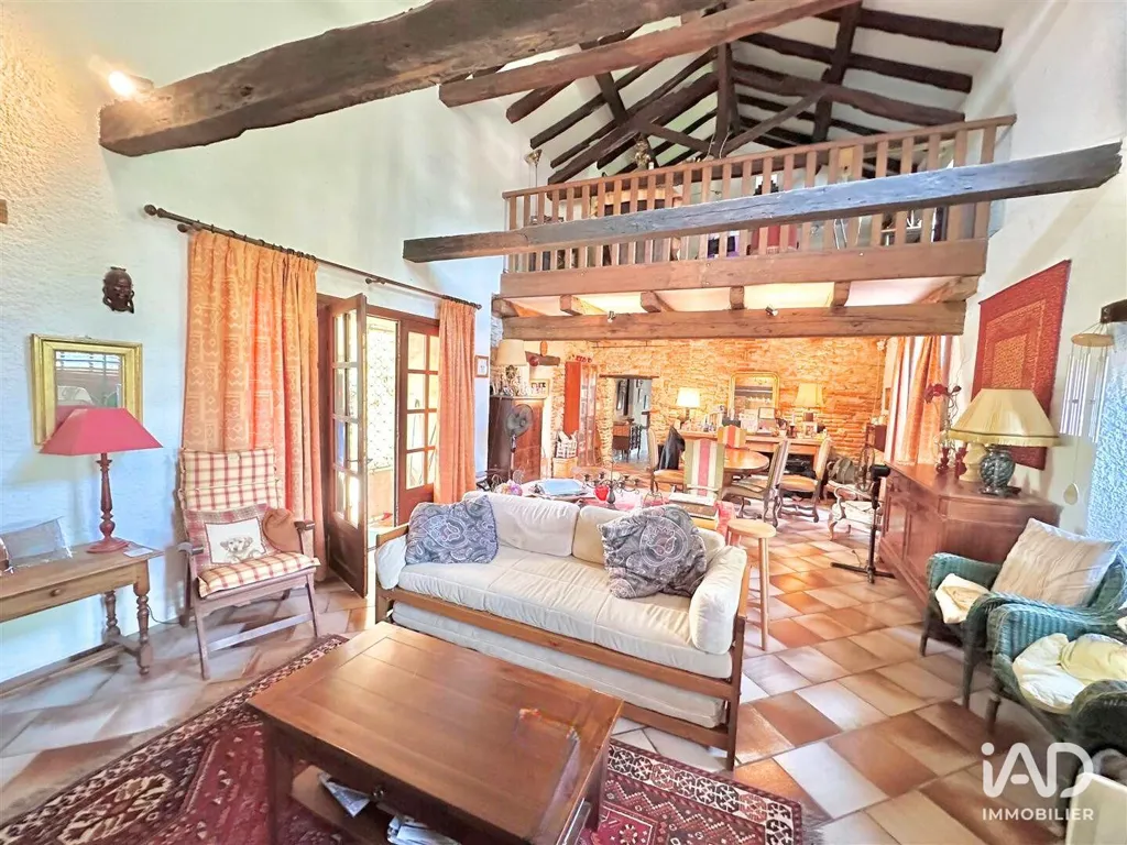 Living Room - Charming House with Pool near Cahors