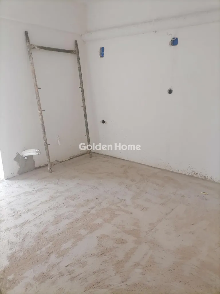 Toad - Modern Penthouse with Balcony in Daphni