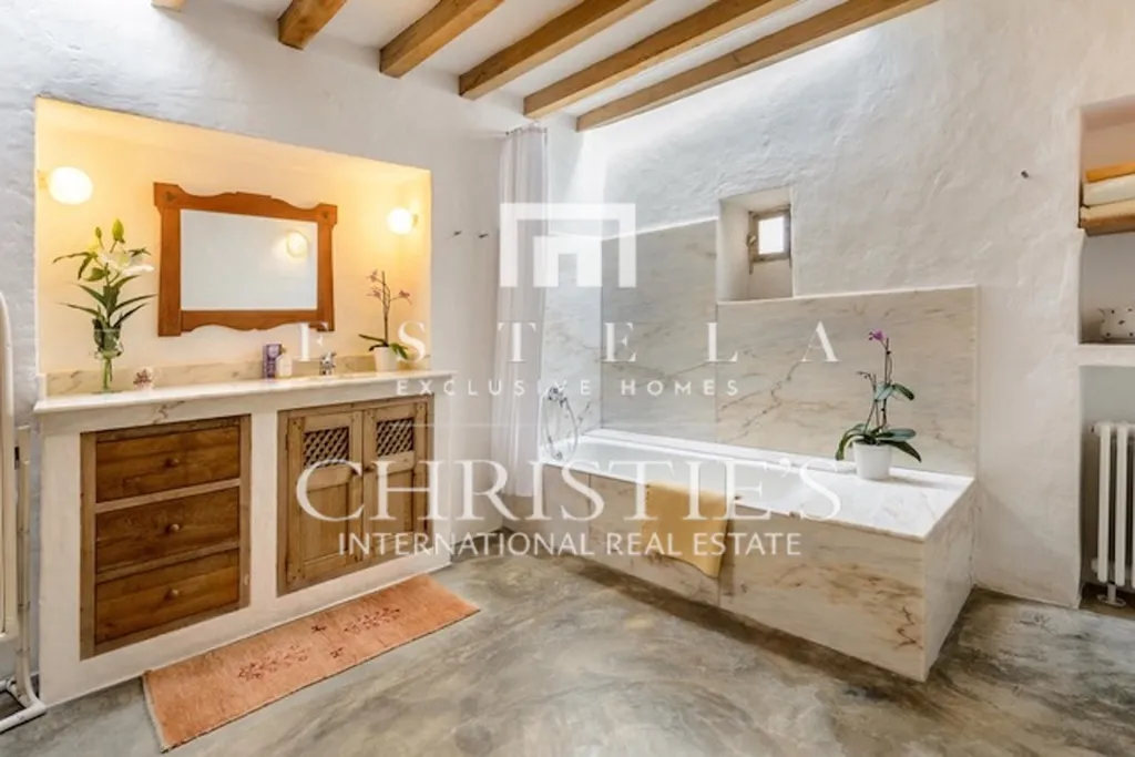 Vannitoad - Restored Finca with Pool in San Antonio