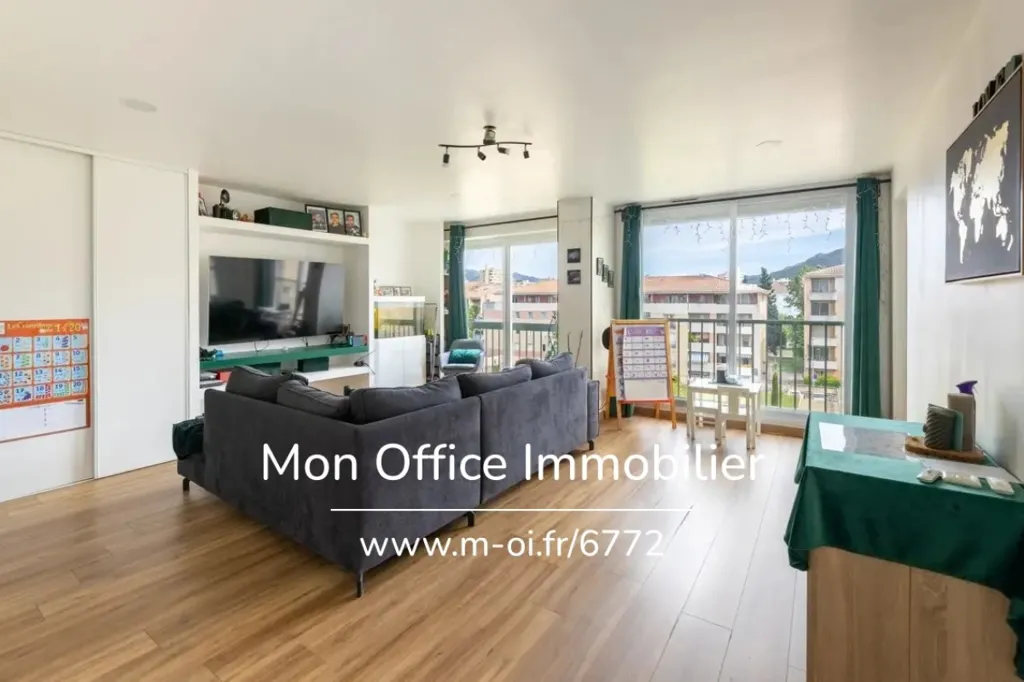 Elutuba - Renovated Flat with Pool in Aubagne