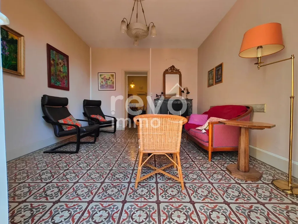 Living Room - Charming Stone House with Potential in Beaumes-de-Venise