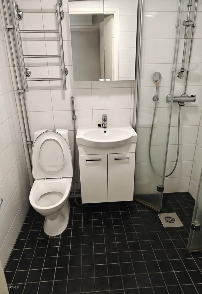 Vannitoad - Apartment with Gym Access in Vantaa