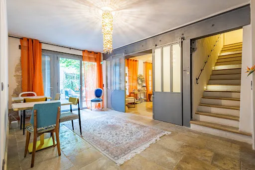 hallway_entrance