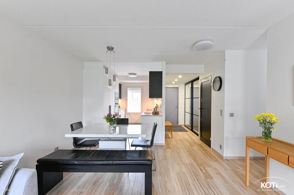 Dining Room - Renovated Apartment with Balcony in Soukka