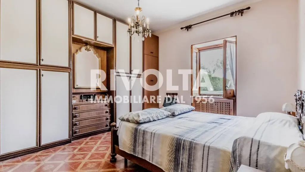 Chambres - Terraced Villa with Panoramic Terrace in Guidonia Montecelio