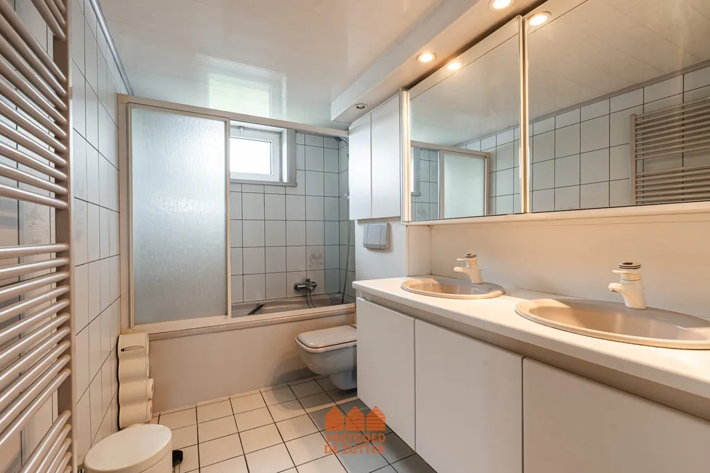 Salles de bain - Herenwoning avec Pratique à Ledeberg