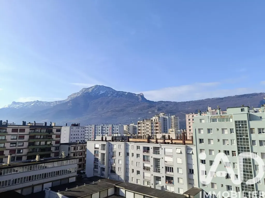Balcone - Mountain-View Flat in Grenoble's Eaux-Claires