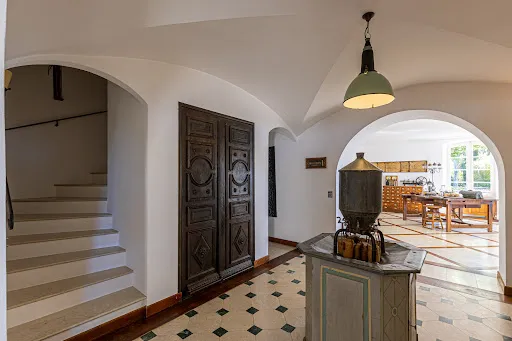 Esik - Villa with Pool in Saint-Tropez