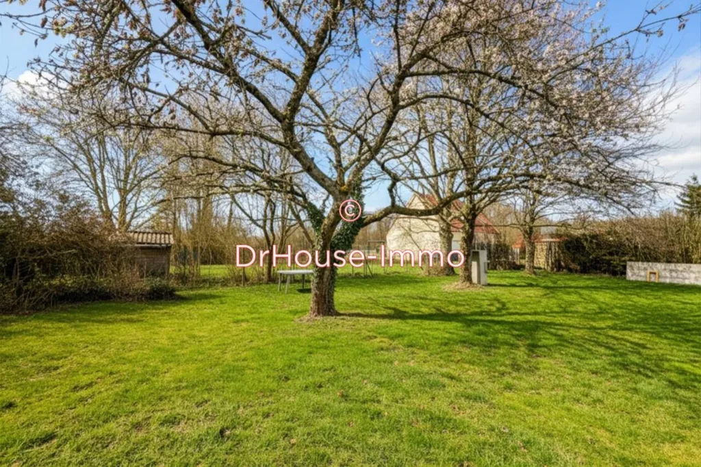 Aed - Buildable Land with 800 m² Plot in Bréau