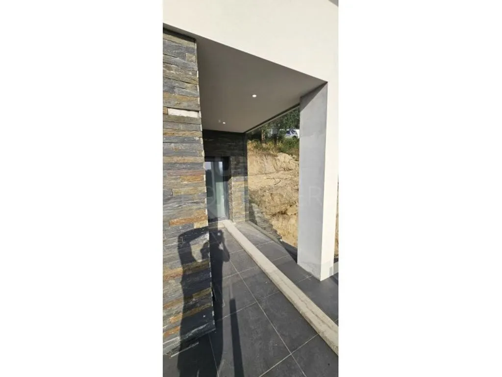 Esik - Contemporary Luxury House in Valença