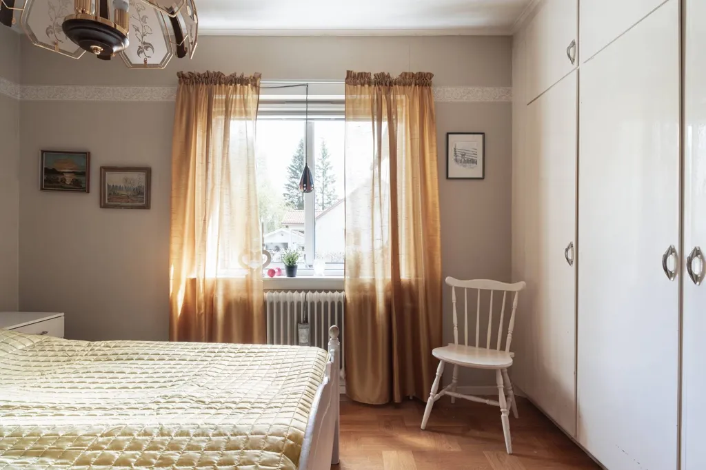 Magamistoad - Classical Brick Villa with Garden in Quiet Area