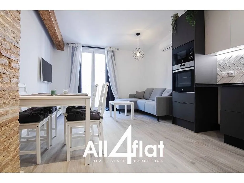 Séjour - Furnished Flat with Balcony in El Raval
