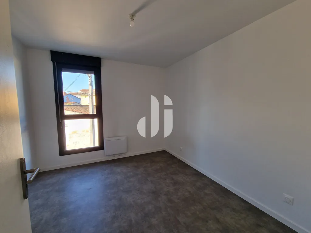 Toad - 3-Bed Flat with Parking in Talence Médoquine