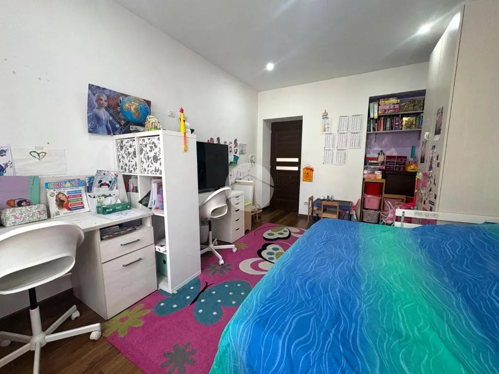 Magamistoad - Rustic-Style Apartment with Balcony in Torino